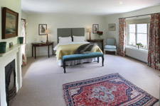 Full Length Bedroom Curtains in Panpuntan